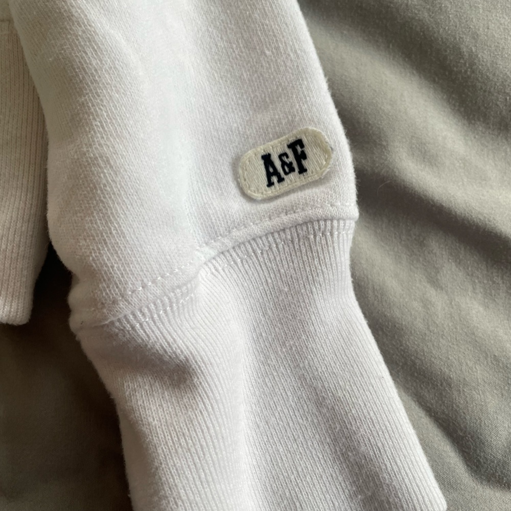 A&F Sweatshirt - Picture 4 of 4